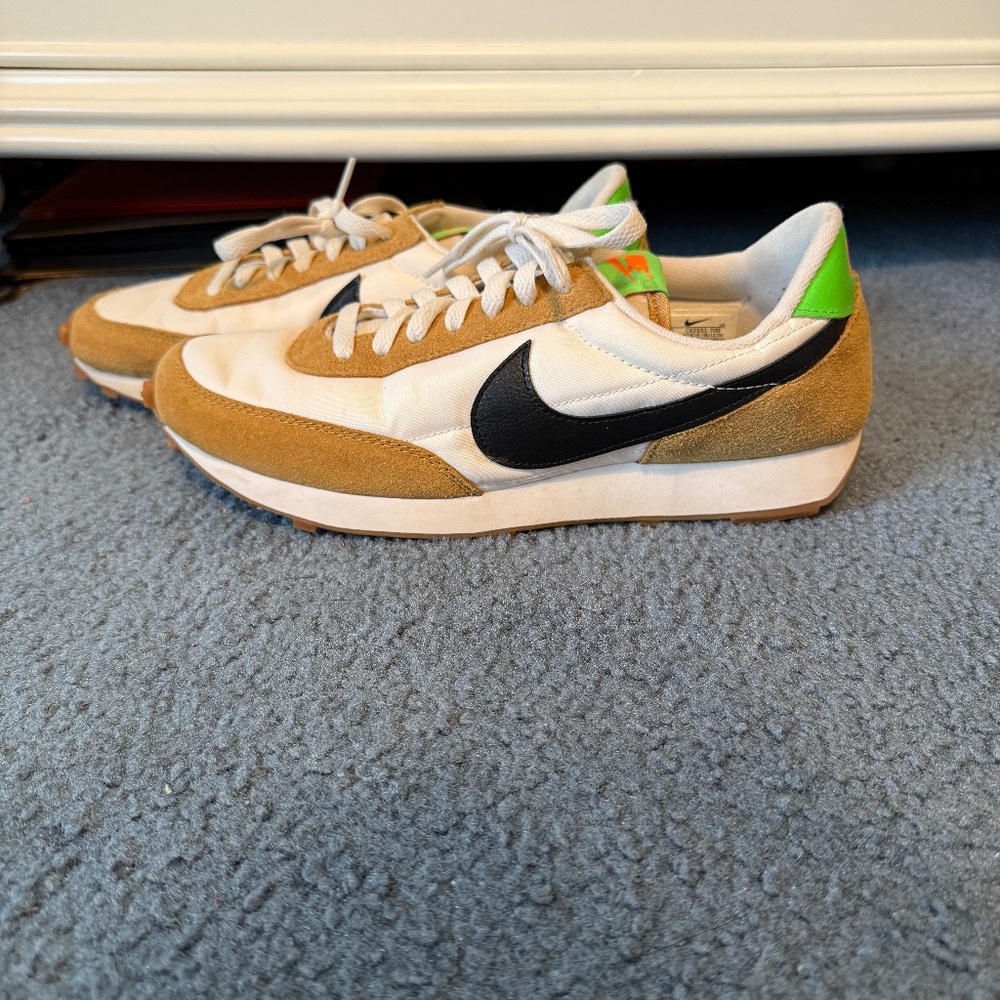 Nike Men's White Black Tan Retro Running Sneakers with Green Accent